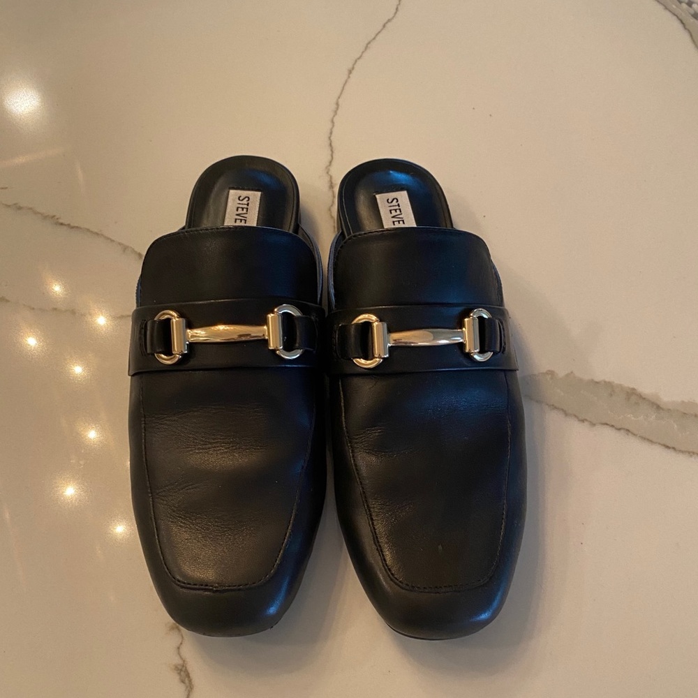 Steve Madden slides